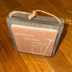 Demdaco Personable Plaque with Gray and White Design